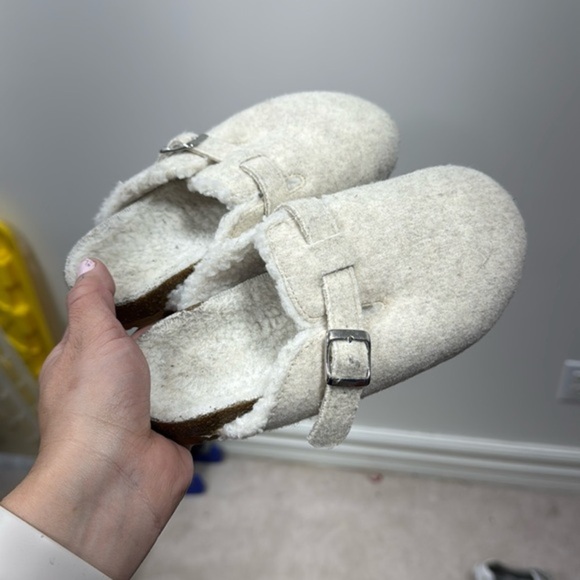 Gap Other - Girls 12/13 Clogs